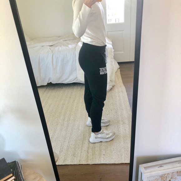 PINK Victoria’s Secret Lace Up Jogger Sweatpants - Picture 2 of 5